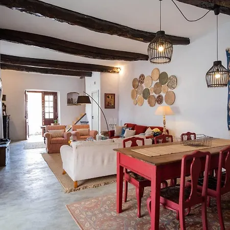 Casa Do Chafariz - House By The Vines *